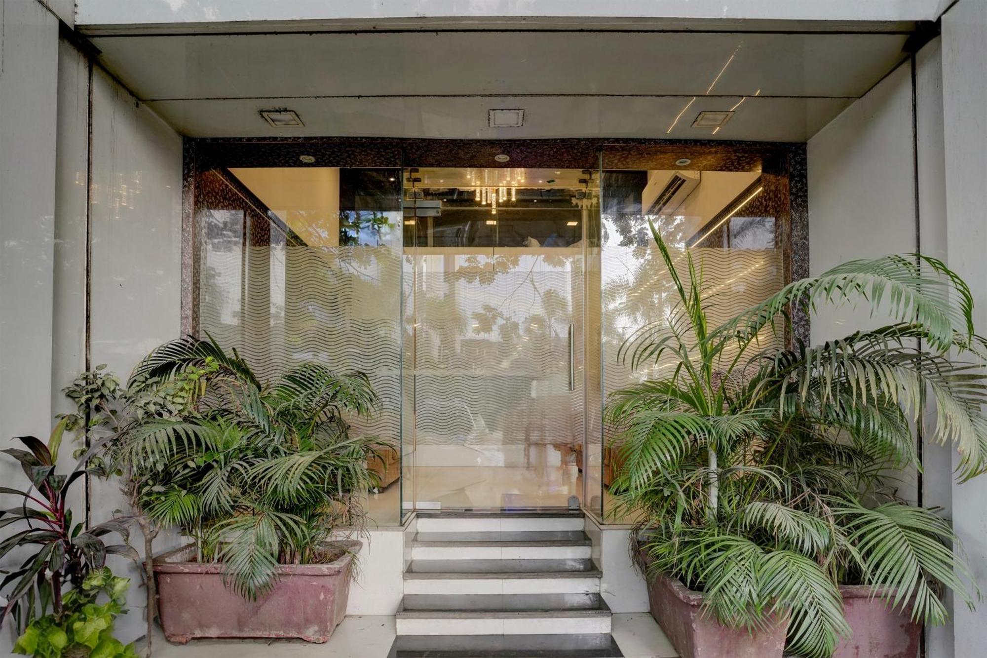 Hotel O Golden Star Mumbai Exteriör bild